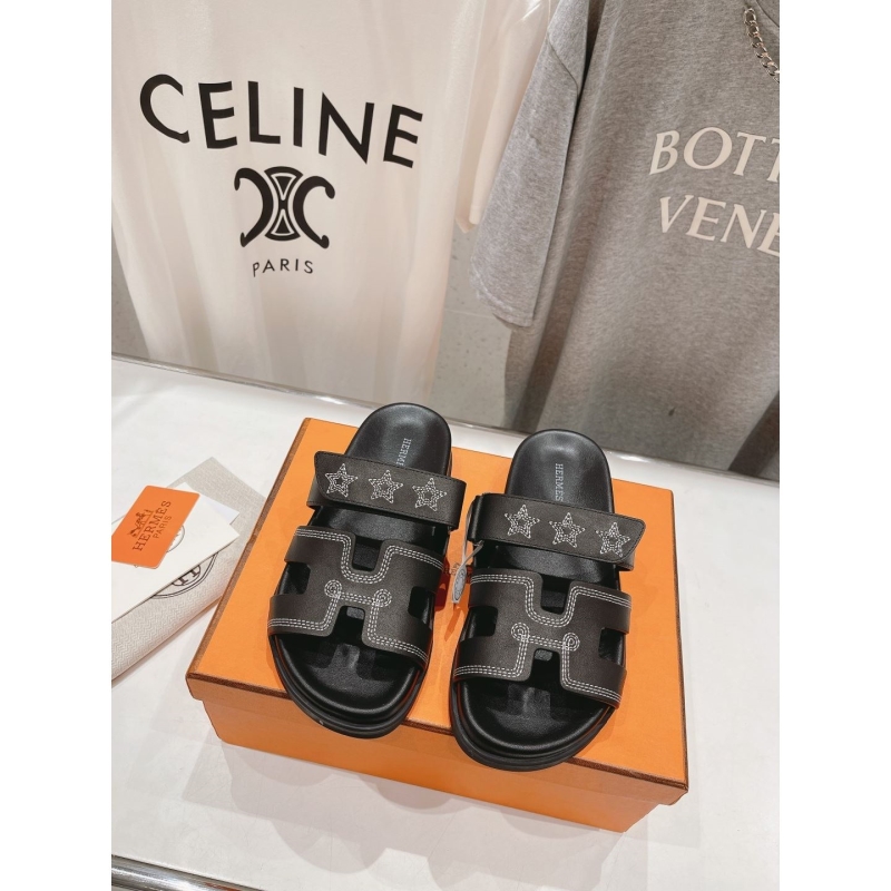 H**mes slippers